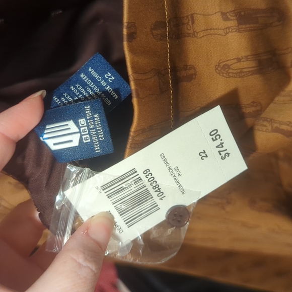 Rare Dr Who regeneration dress hot topic - Picture 5 of 7